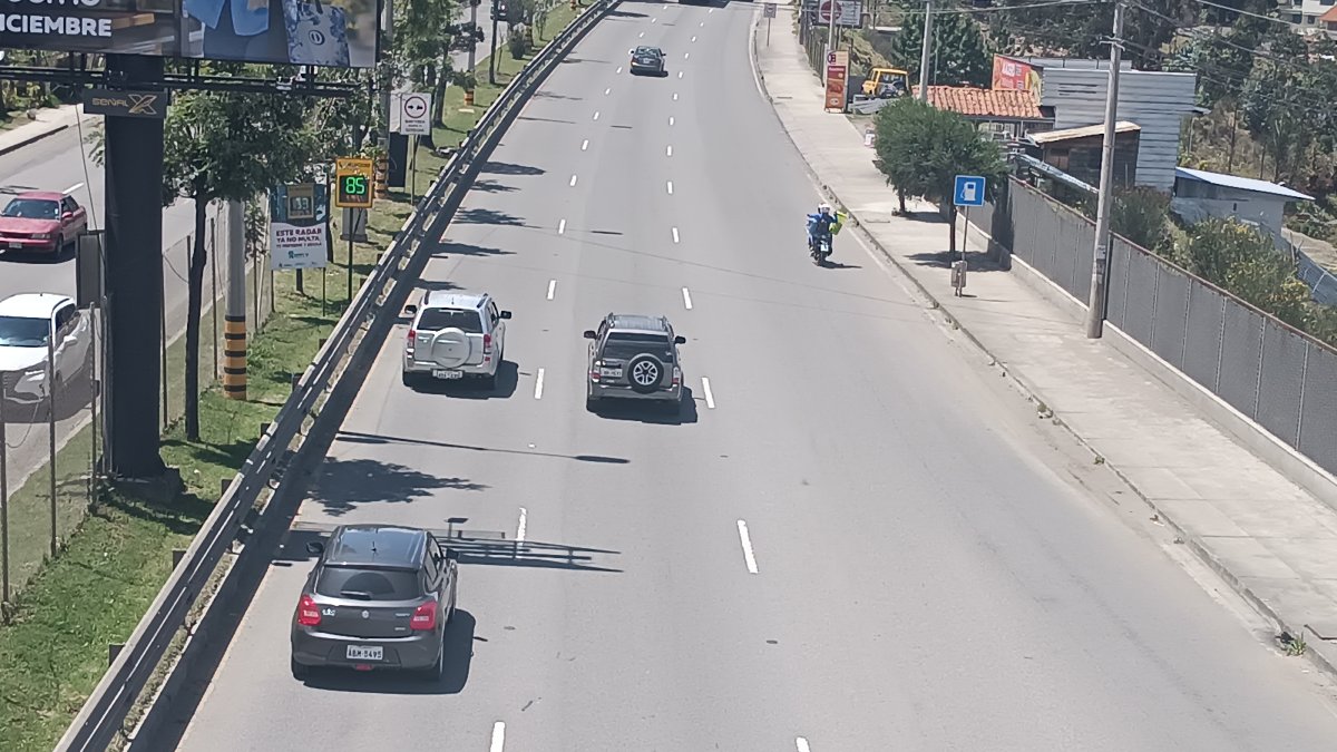 La Contraloría General del Estado emitió un informe sobre el contrato de radares en Cuenca con indicios penales.