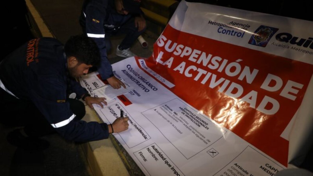 Según el Municipio, las estructuras publicitarias operaban al margen de la normativa.