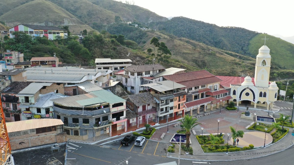 El cantón lojano celebra sus Bodas de Oro con tradición.