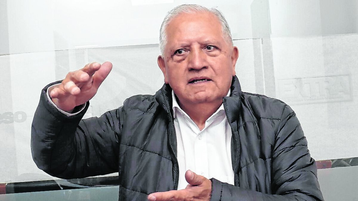 Entrevista a Henry Llanes, exdiputado y dirigente.