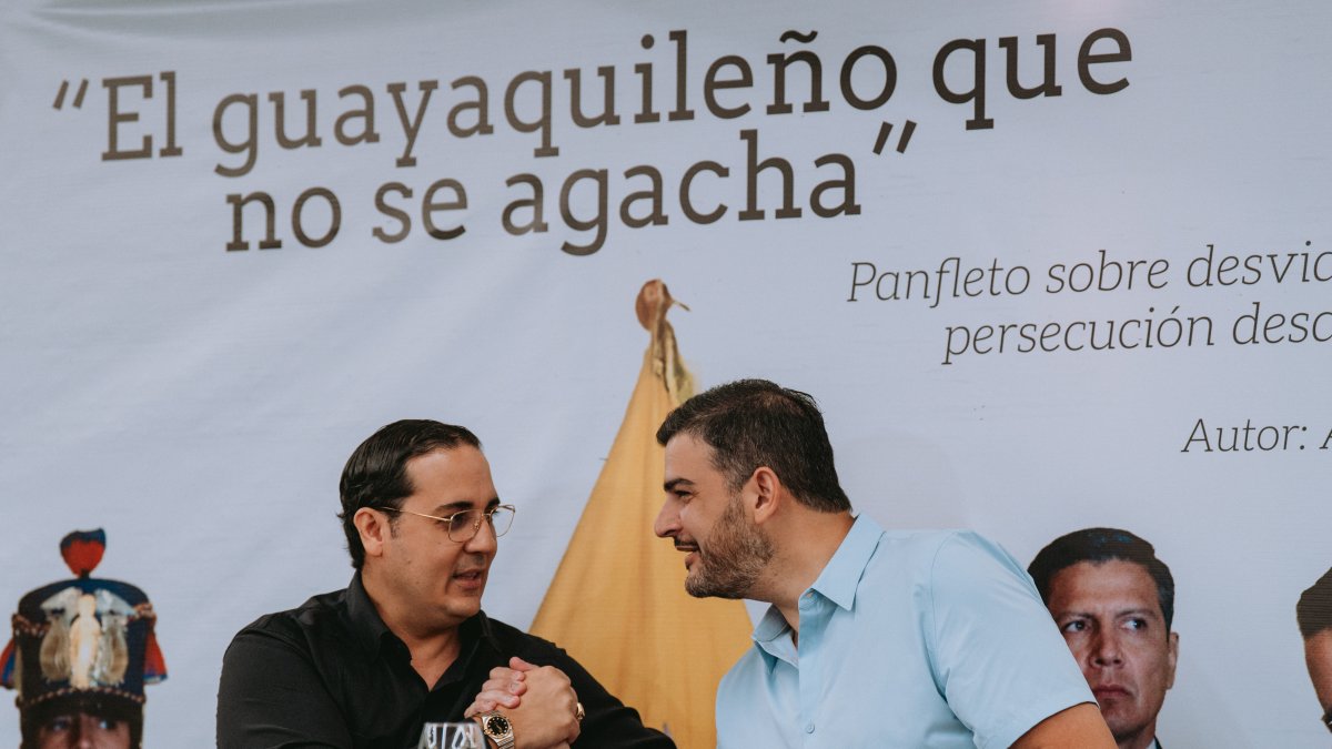 El alcalde de Guayaquil, Aquiles Álvarez, es investigado por la Fiscalía General del Estado por presunta comercialización y distribución ilegal de combustibles.