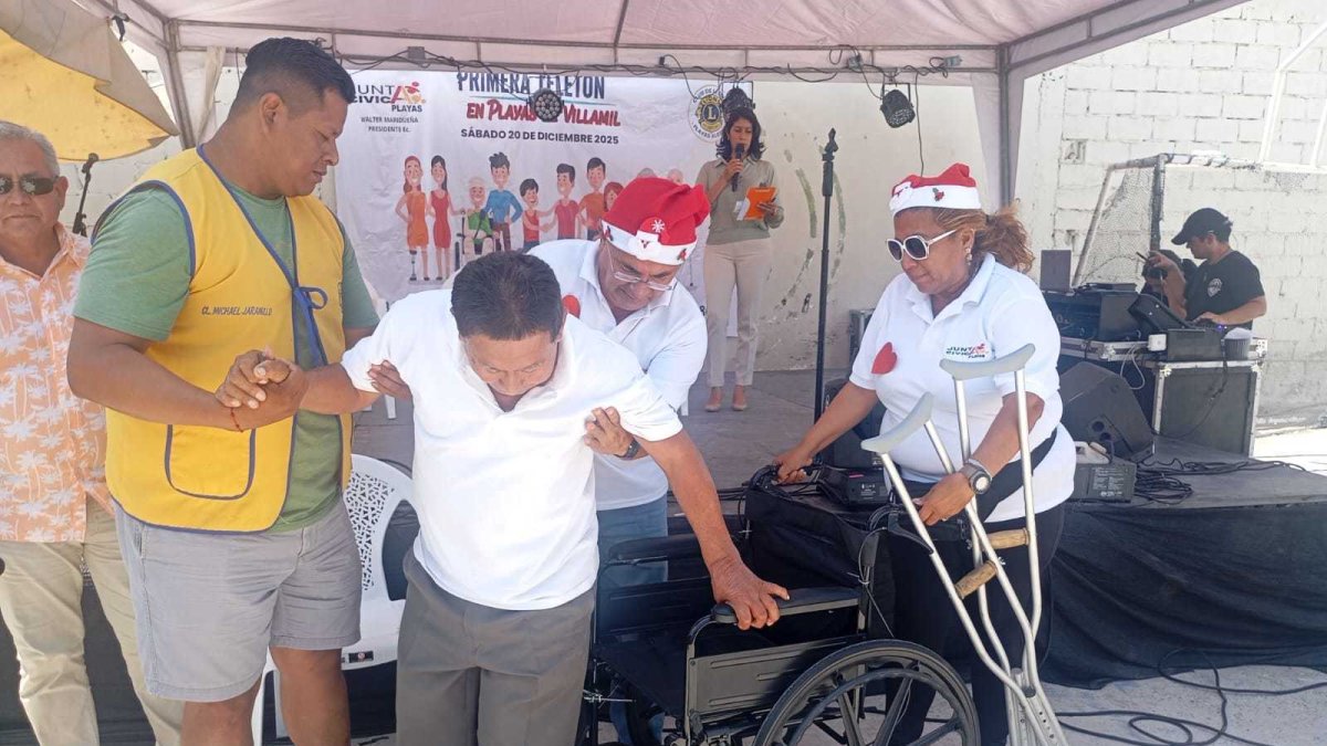 En el evento se donaron implementos, como sillas de ruedas, para personas con movilidad reducida.