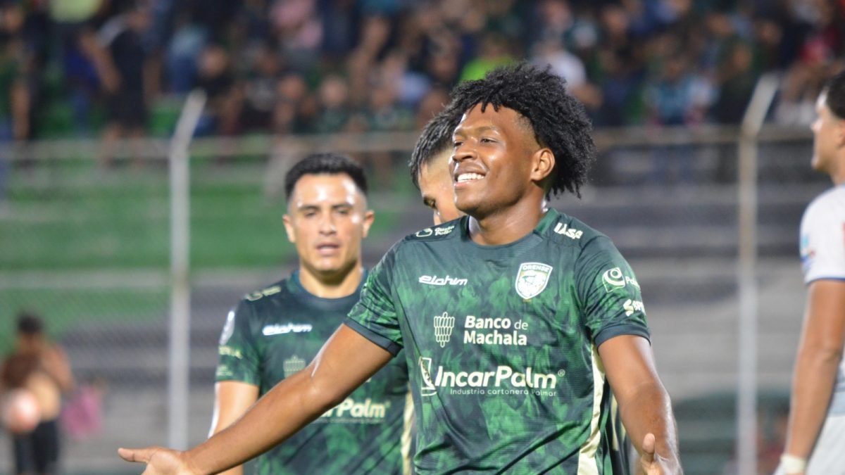 Bryan Quiñonez fue sancionado con seis meses sin actividad deportiva por una supuesta agresión a un arbitro.