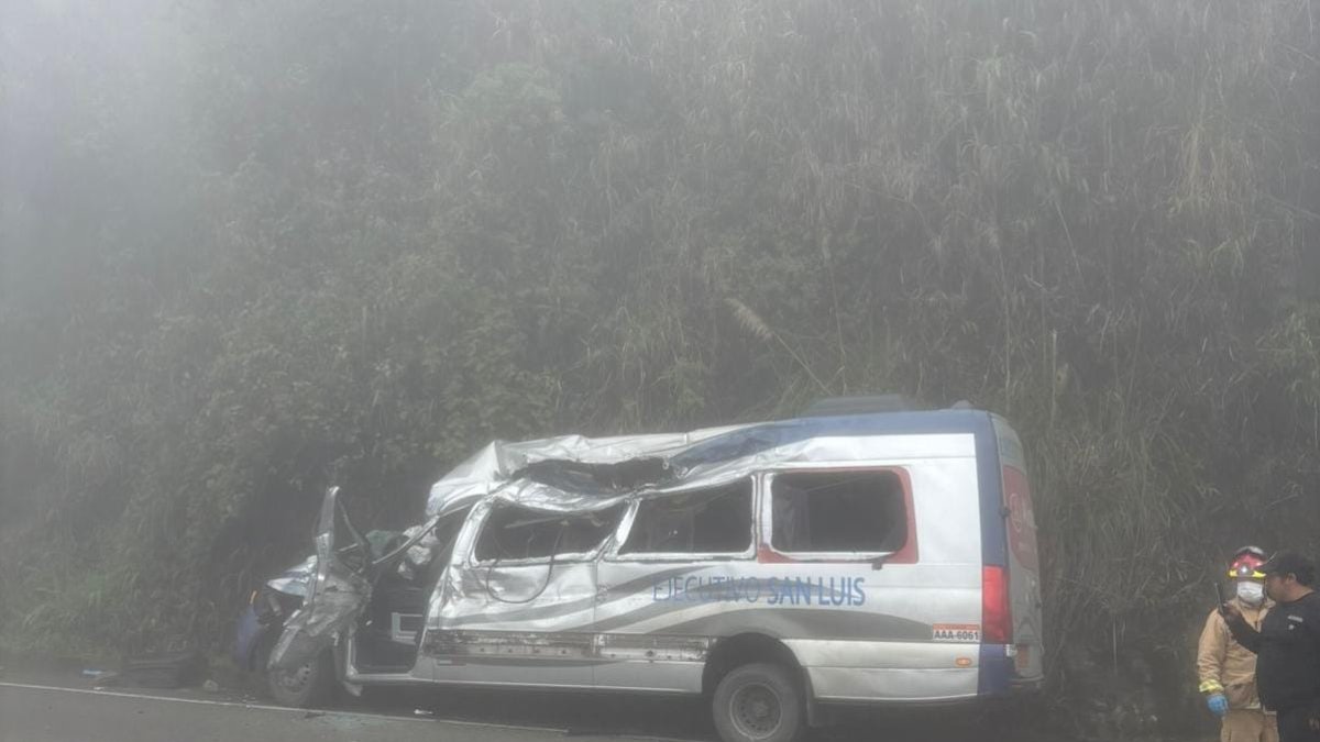 Una persona falleció y otras siente resultaron heridas en un sinietro de tránsito ocurrido en la vía Cuenca- Molleturo- El Empalme.