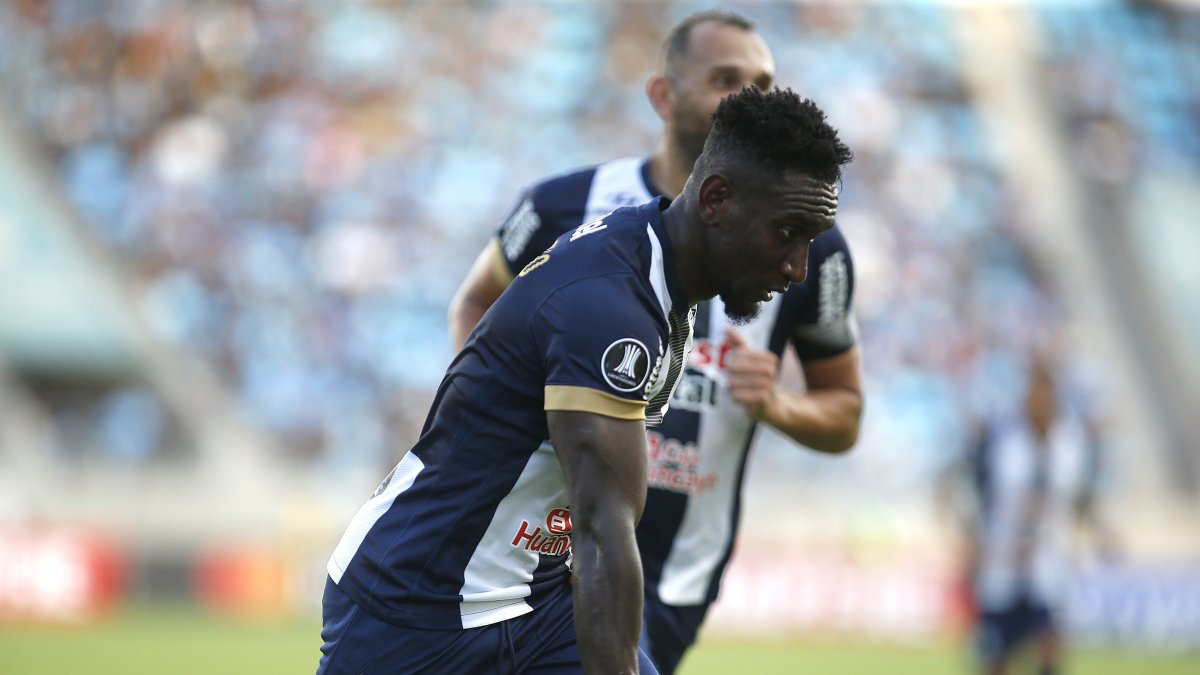 Eryc Castillo, delantero del Alianza Lima.