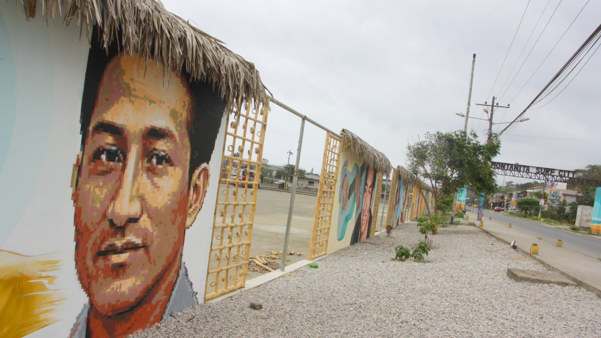 Arte. Montañita levanta imponentes murales con rostros emblemáticos.