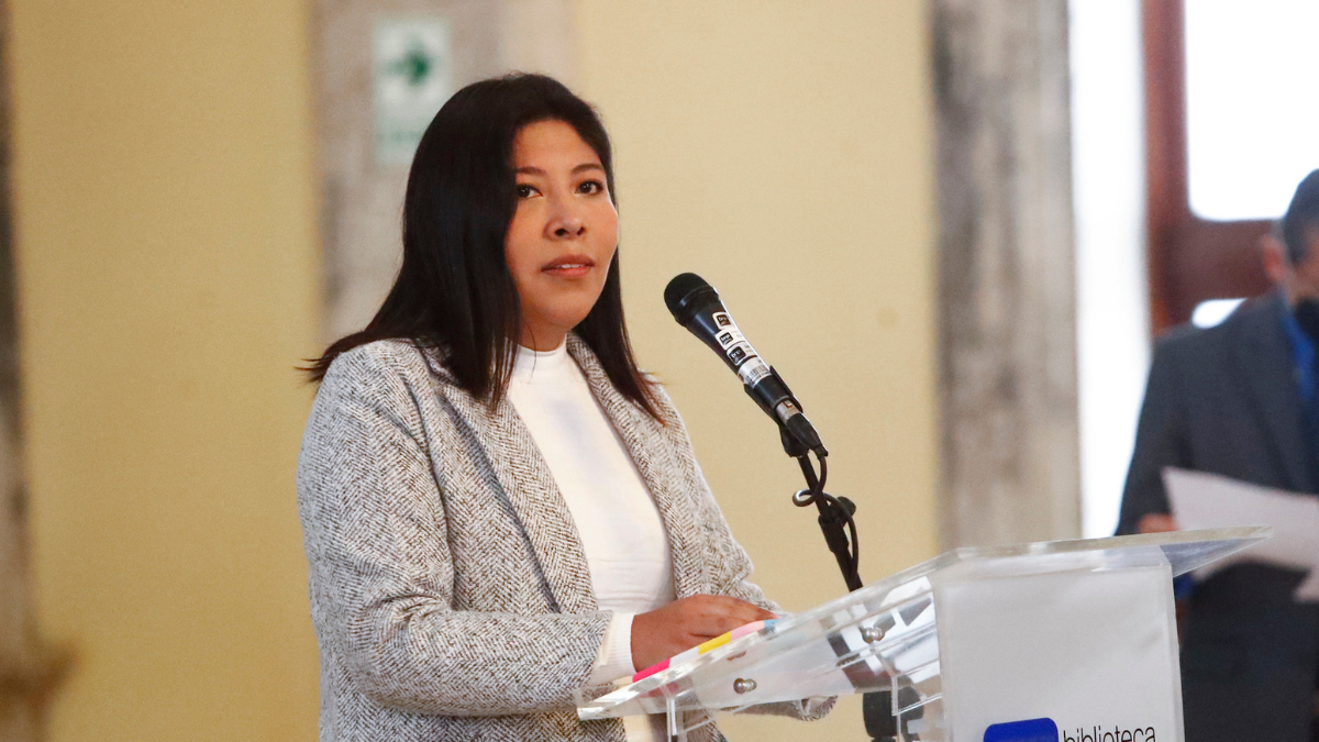 Betssy Chávez, en acto oficial en la BNP; hoy, en el centro de una crisis diplomática.