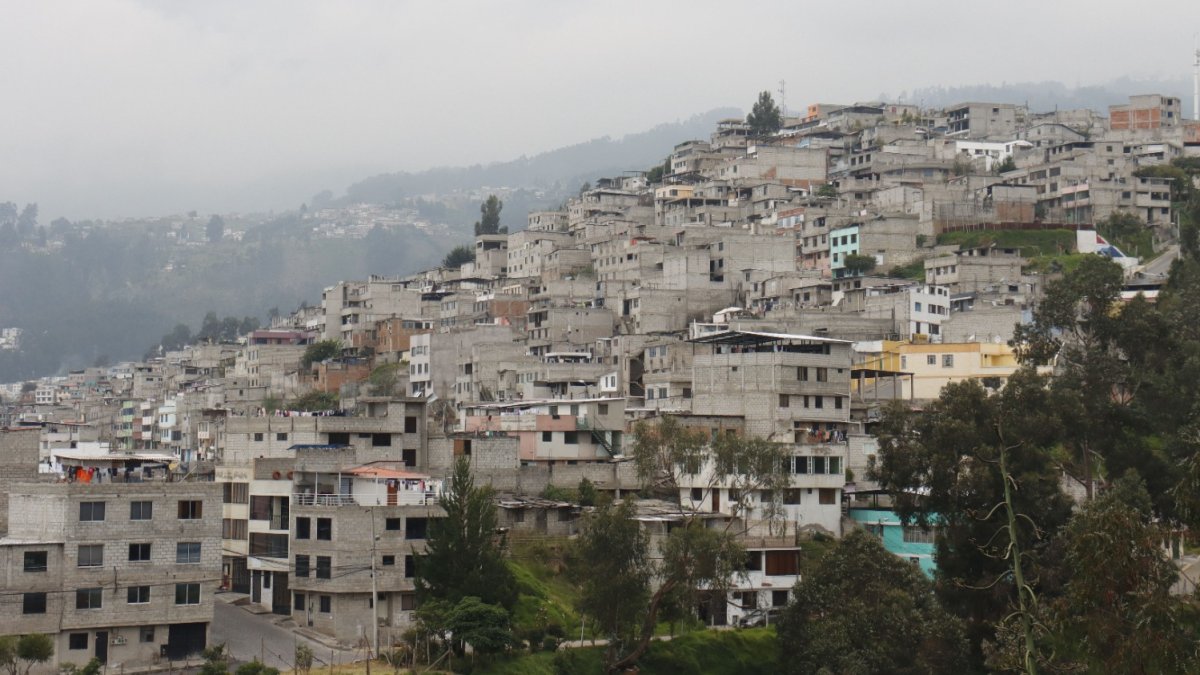 Uno de los déficits en Quito apunta a la precariedad de la construcción.