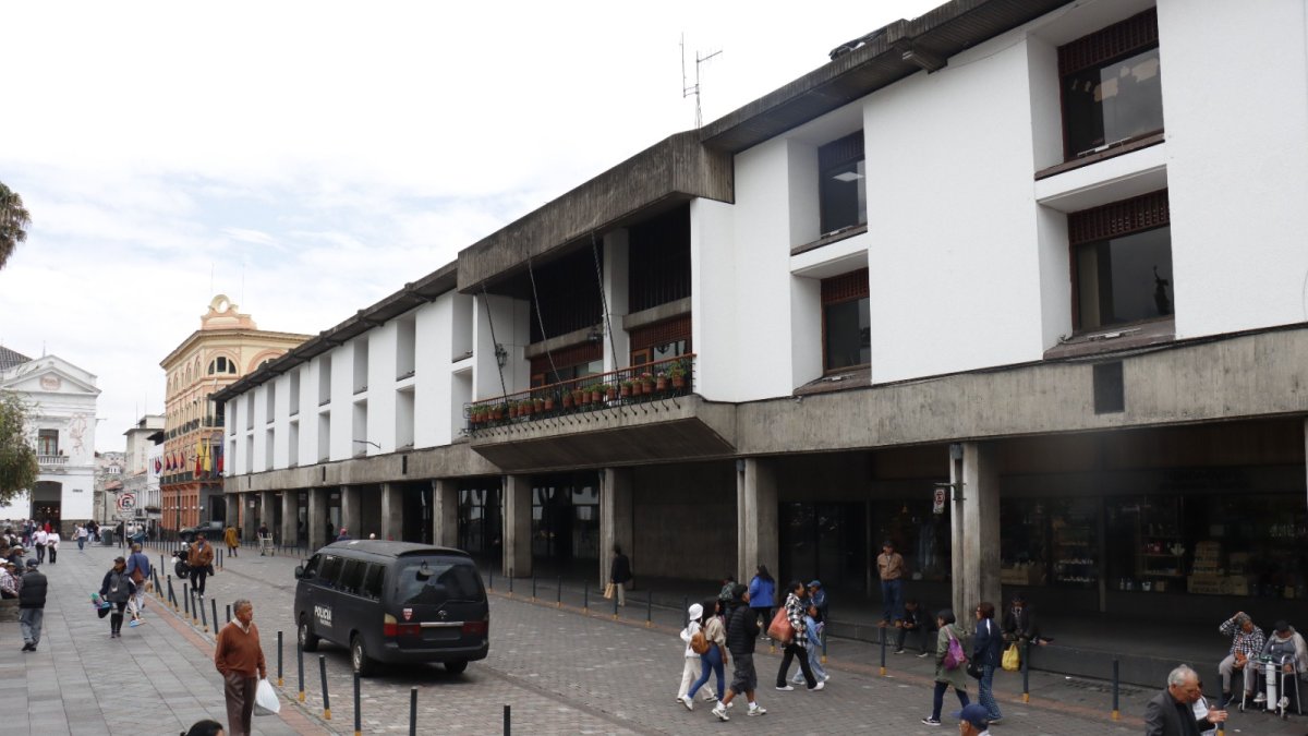 5.000 funcionarios municipales podrían ser despedidos, dijo el Alcalde.