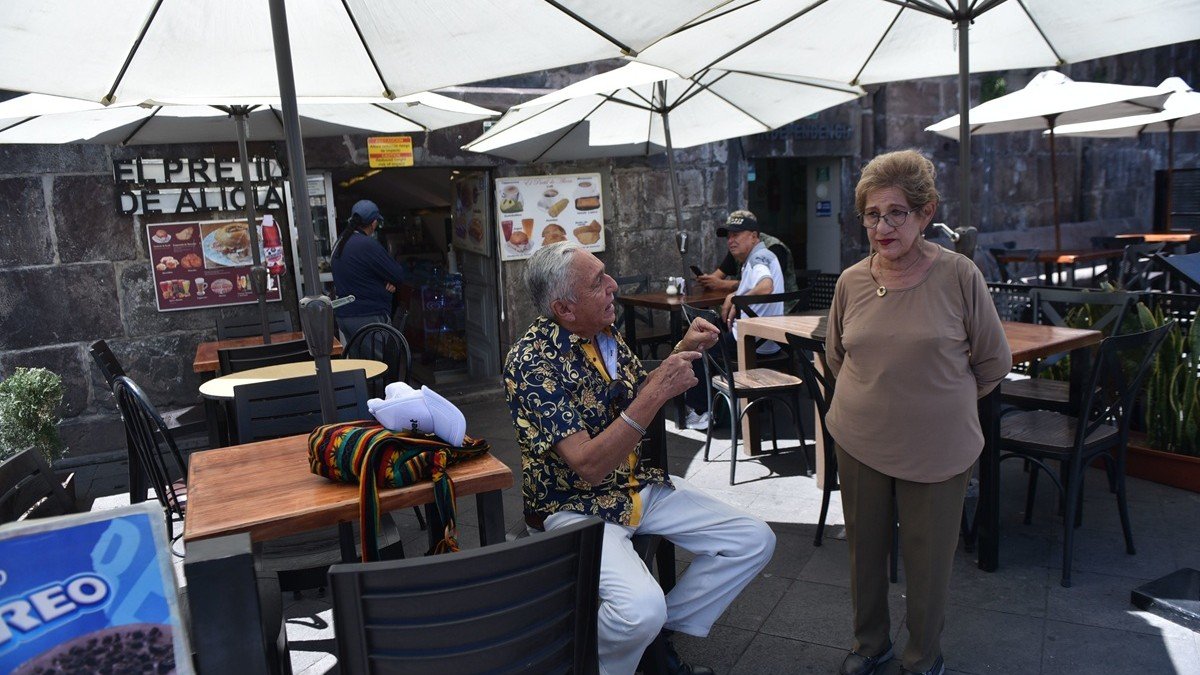 Los negocios tradicionales ubicados en los bajos de la Catedral Metropolitana de Quito se cerrarán por la terminación de contratos de arrendamiento en 2026.