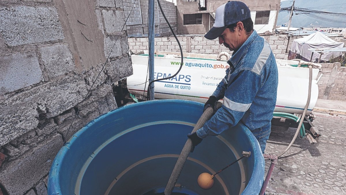 Cuando se presentan cortes de agua prolongados, la Epmaps habilita tanqueros.