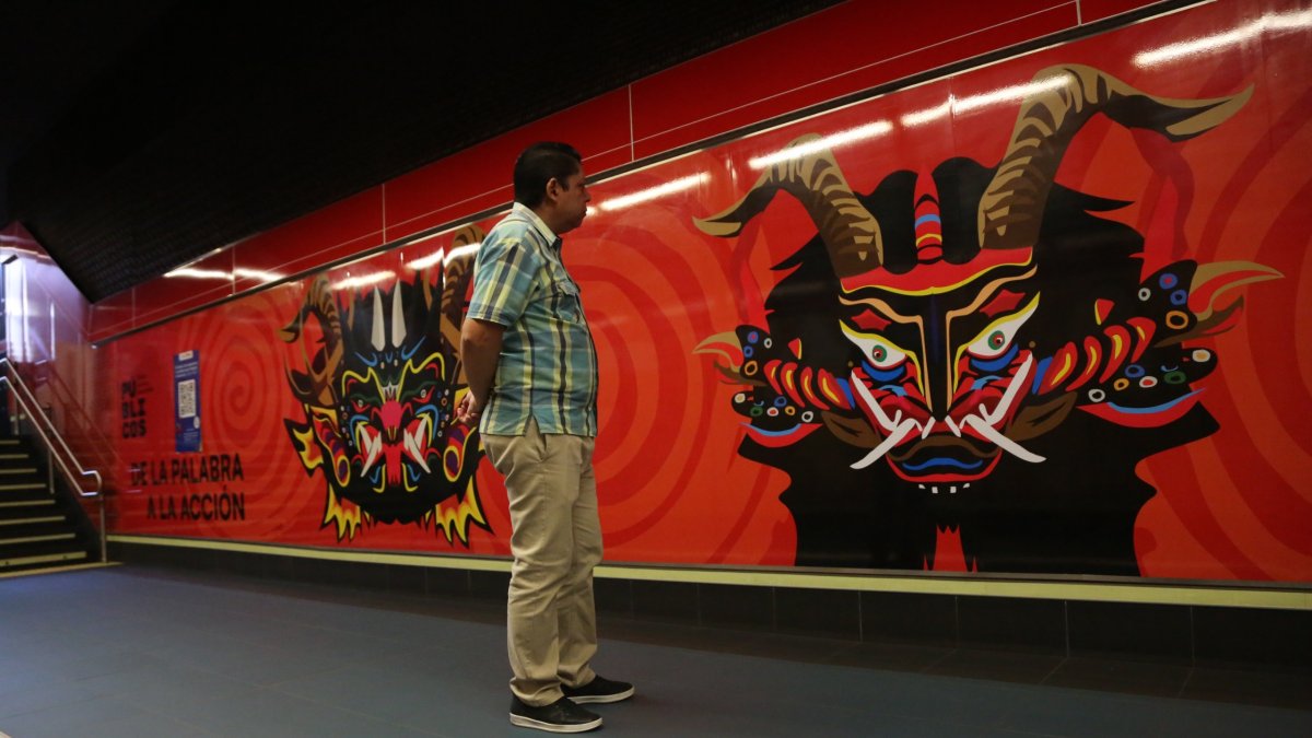 En la estación de la Alameda se transforma en espacio de reflexión y creatividad, donde los viajeros interactúan con el arte contemporáneo y el patrimonio cultural.