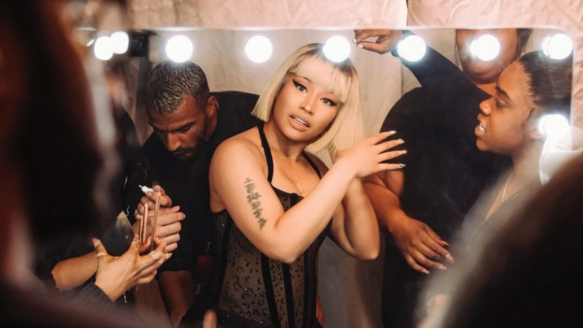 La causa: su apoyo político a Trump y la defensa de su esposo, el registrado delincuente sexual Kenneth Petty.