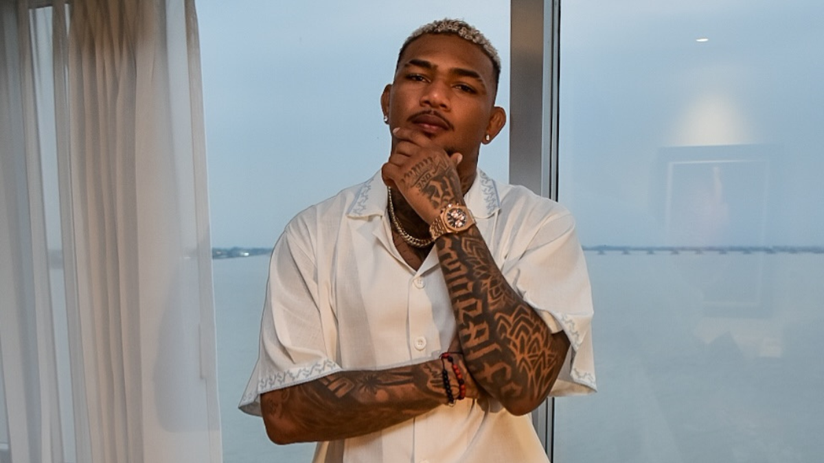 El peleador ecuatoriano de la UFC, Michael Morales, encabezó una caravana en Pasaje, El Oro.