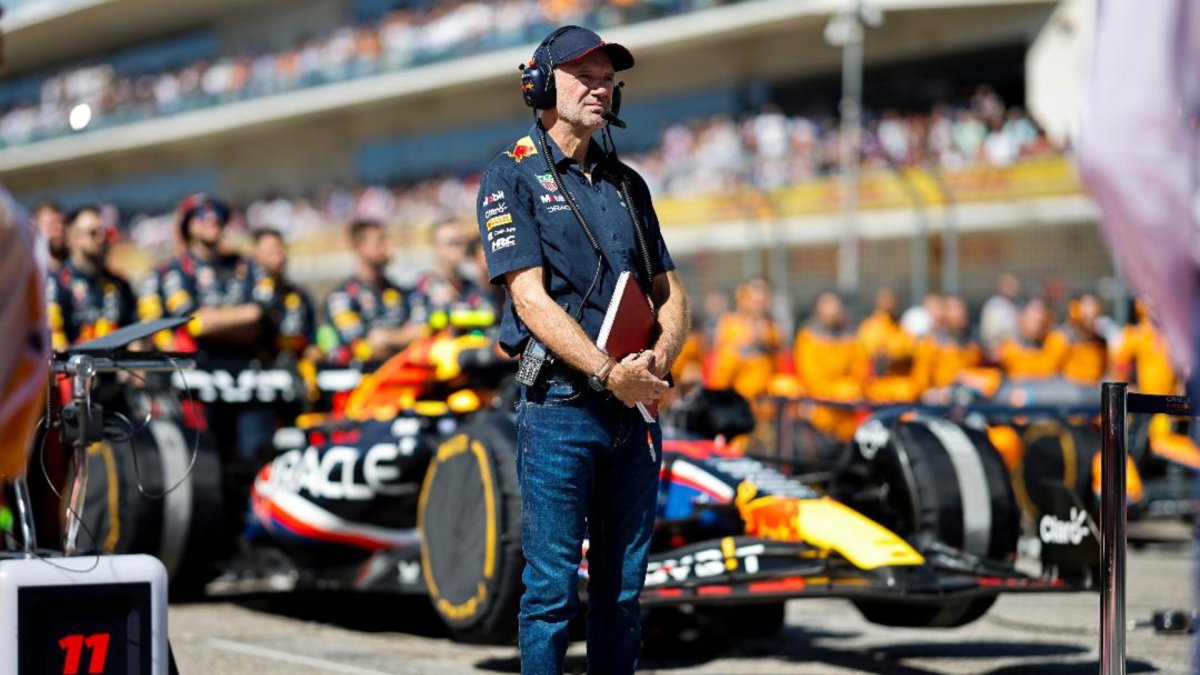 Adrian Newey es el ingeniero de la escudería Aston Martin.