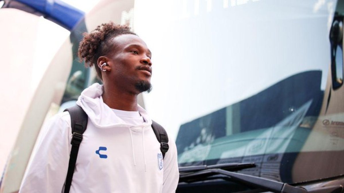 Andrés Micolta recrudece una lesión con la que ya venía batallando en el Pachuca. Ahora se perderá medio año.