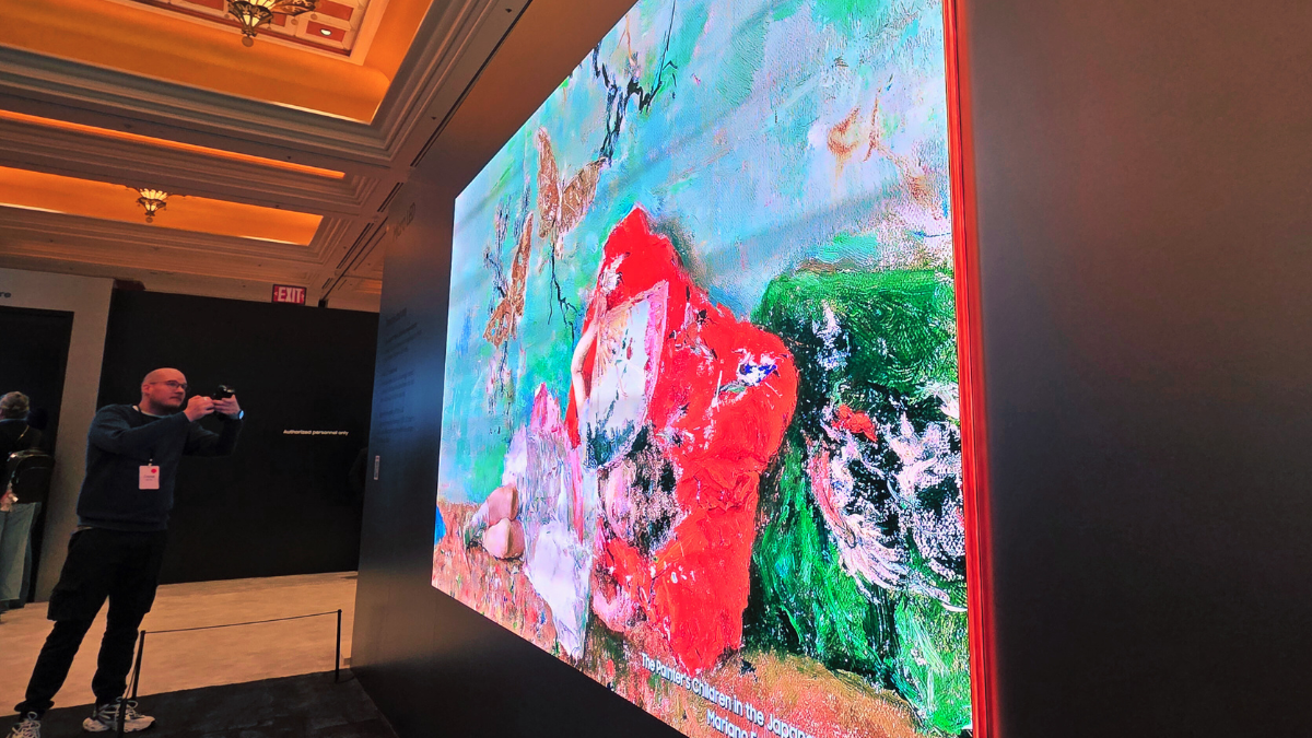 Con Timeless Frame, la pantalla parece flotar dentro del espacio, fusionando tecnología y diseño.