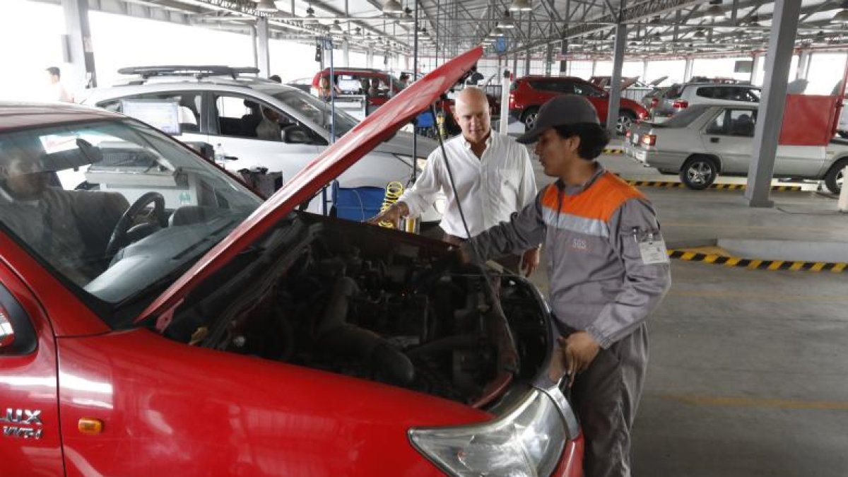 Al momento, se encuentra suspendida la revisión técnica vehicular.