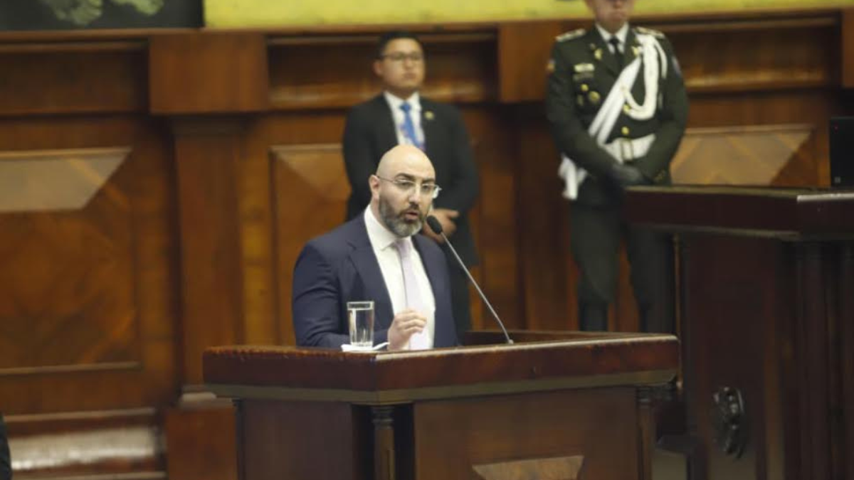 Mario Godoy, presidente del Consejo de la Judicatura, cuestionado por presuntas presiones al juez Carlos Serrano, en la Asamblea.