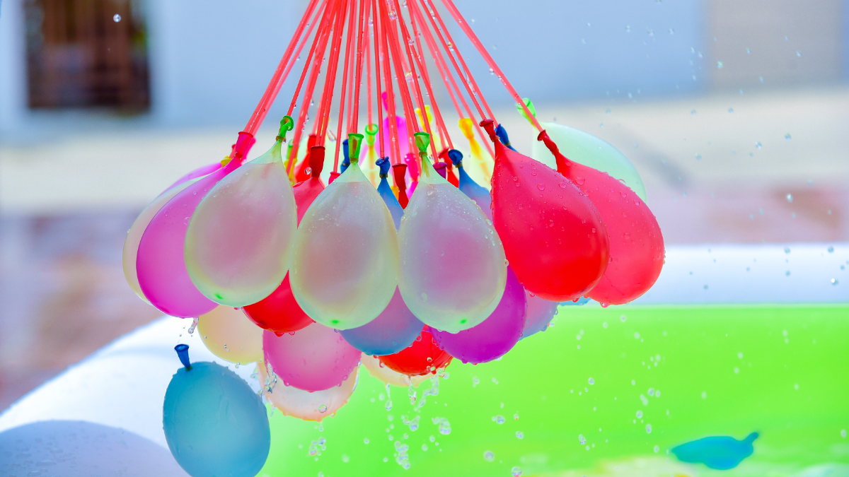 Globos de agua para carnaval en Ecuador.