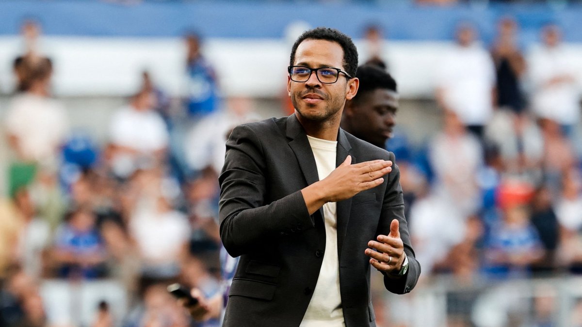 Liam Rosenior, entrenador inglés.