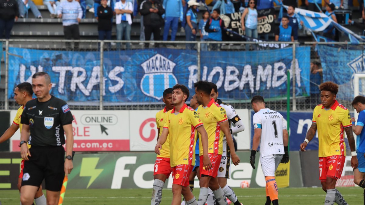 Aucas busca entrenador para la temporada 2026.