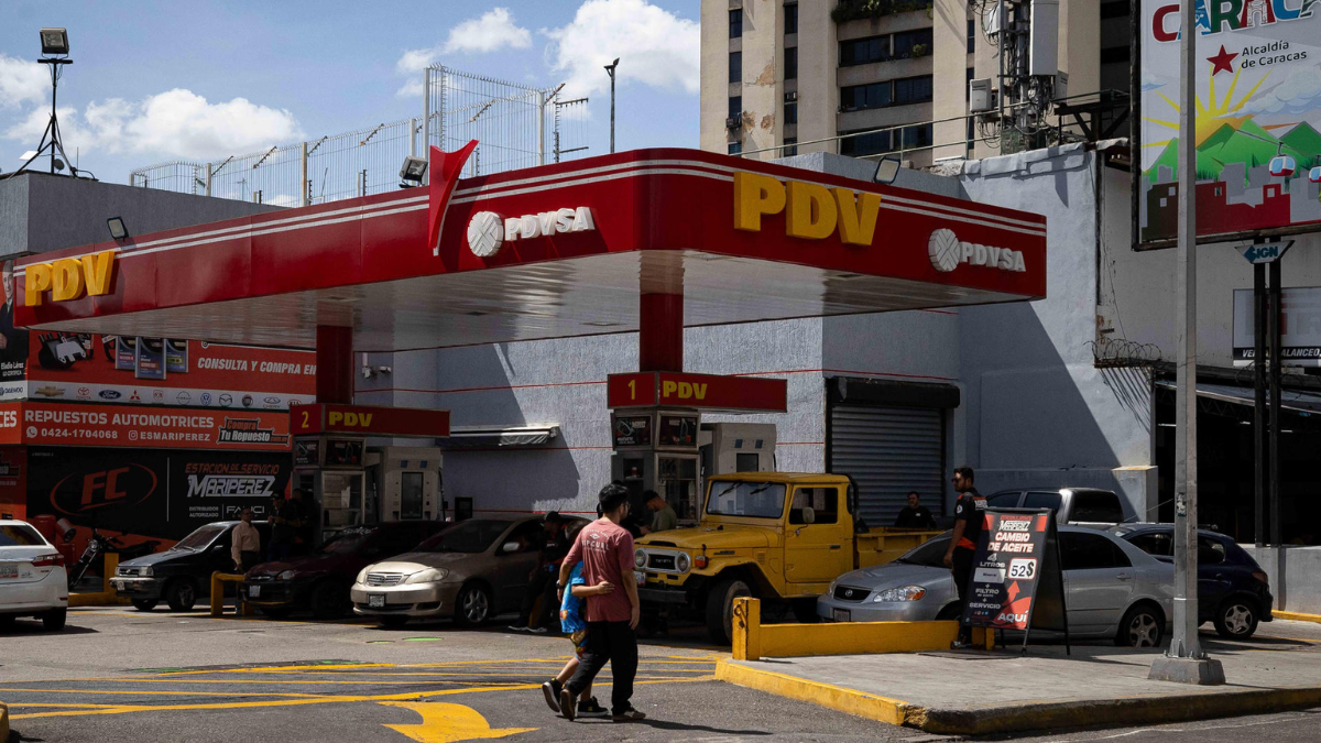 Trump informó que el régimen chavista acordó entregar de 30 a 50 millones de barriles de petróleo.