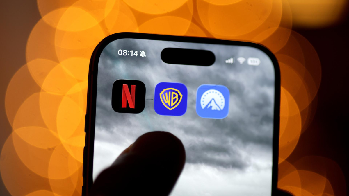 Warner rechaza la oferta de Paramount y sigue adelante con la fusión con Netflix.