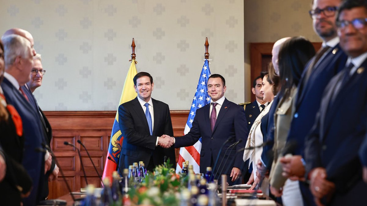 El secretario de Estado, Marco Rubio, se reunió con el presidente de la República del Ecuador, Daniel Noboa, en septiembre de 2025, en el palacio de Gobierno, en Quito.