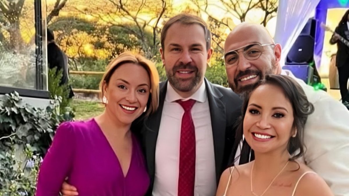 La asambleísta oficialista Mishel Mancheno asistió a la boda del presidente de la Judicatura, Mario Godoy.