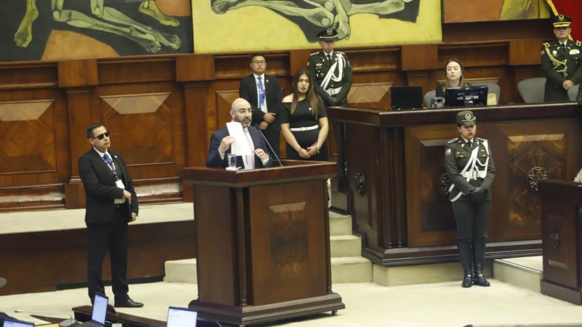 Ante la Asamblea, Godoy repetía frases que también emplean los trolls del Gobierno de Noboa para hablar del supuesto pacto entre el correísmo y exfuncionarios de Guillermo Lasso y Lenín Moreno.