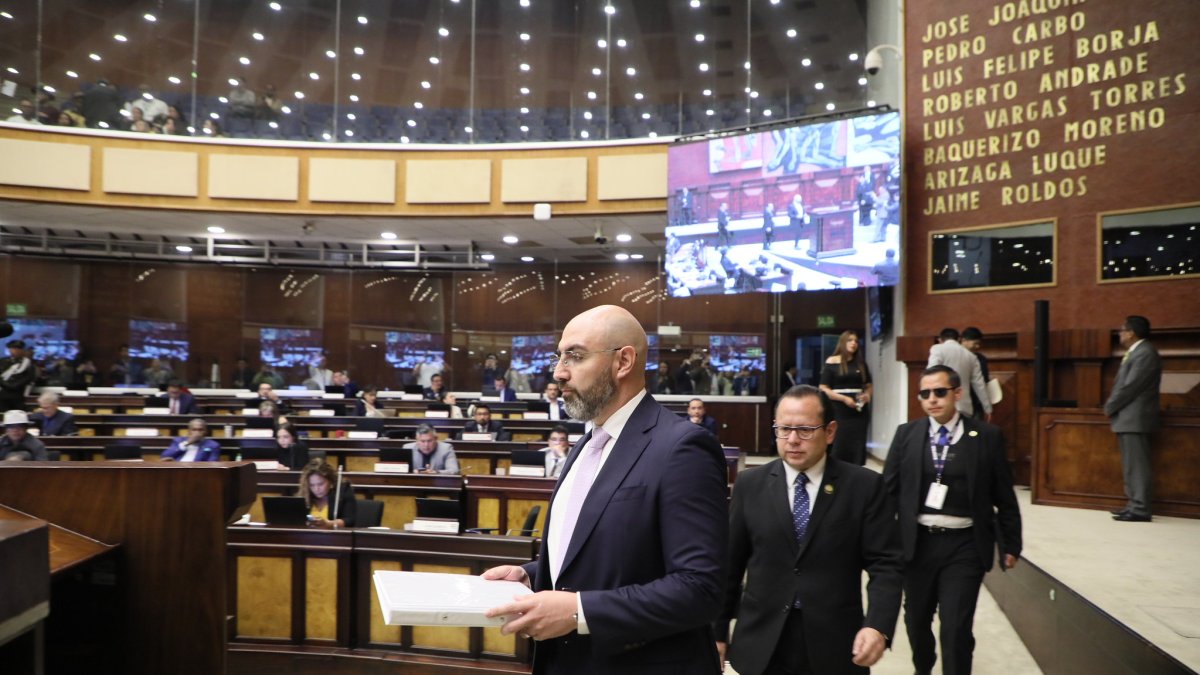 El presidente del Consejo de la Judicatura, Mario Godoy, compareció ante la Asamblea Nacional el 5 de enero de 2026 para responder por las denuncias del juez Carlos Serrano.
