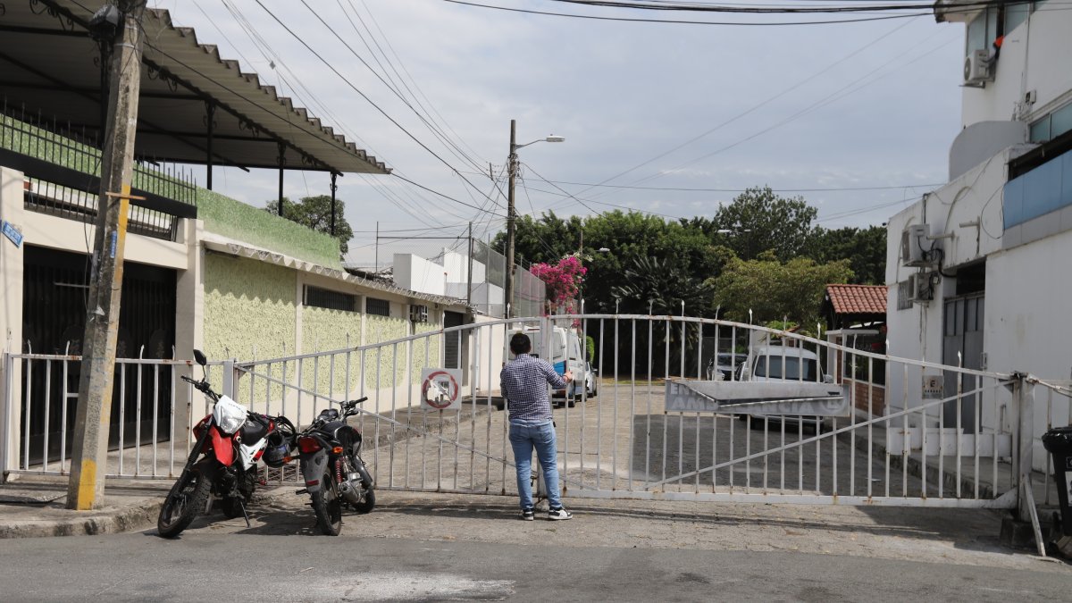 Muchas rejas instaladas no tienen los lineamientos solicitados por el Municipio de Guayaquil.