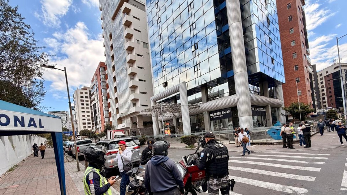 Tras la muerte violenta, la Policía Nacional desplegó operativos de control a motociclistas en el norte de Quito.