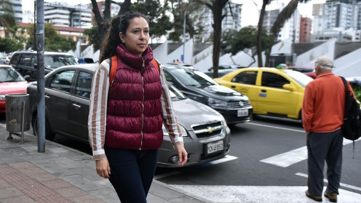 Paola Burbano dirige el Comité de la República del Salvador, en el norte de Quito.