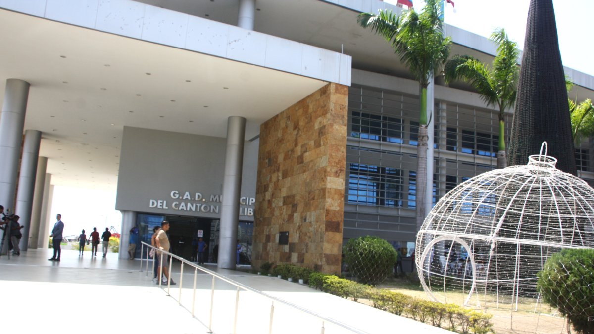 De acuerdo a la documentación, Jenny Ramírez acudió al Municipio de La Libertad a presentar su desistimiento de la compra de los terrenos.