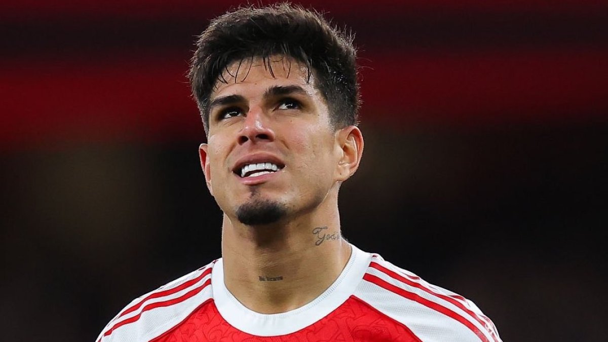 Piero Hincapié, defensor ecuatoriano del Arsenal.