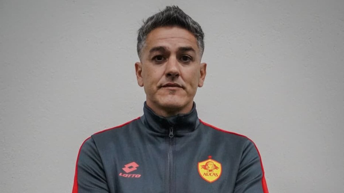 Norberto Araujo es el nuevo director técnico de S.D. Aucas tras su paso por Deportivo Cuenca.