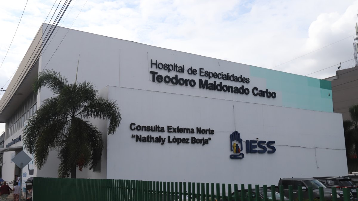 El Hospital Teodoro Maldonado Carbo, uno de los centros más importantes del IESS en la provincia del Guayas, también enfrenta desabastecimiento de medicamentos. 