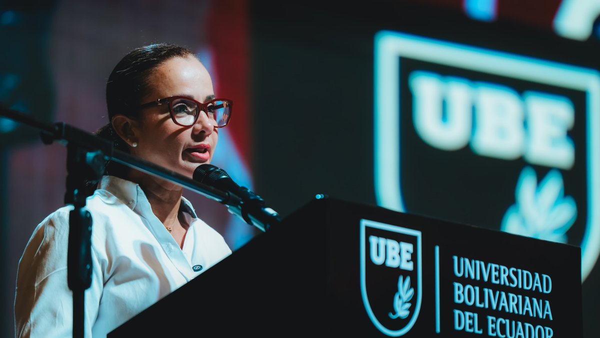 Aguiñaga advirtió que los pagos con bonos rompen la cadena de pagos y paralizan obras en los territorios.