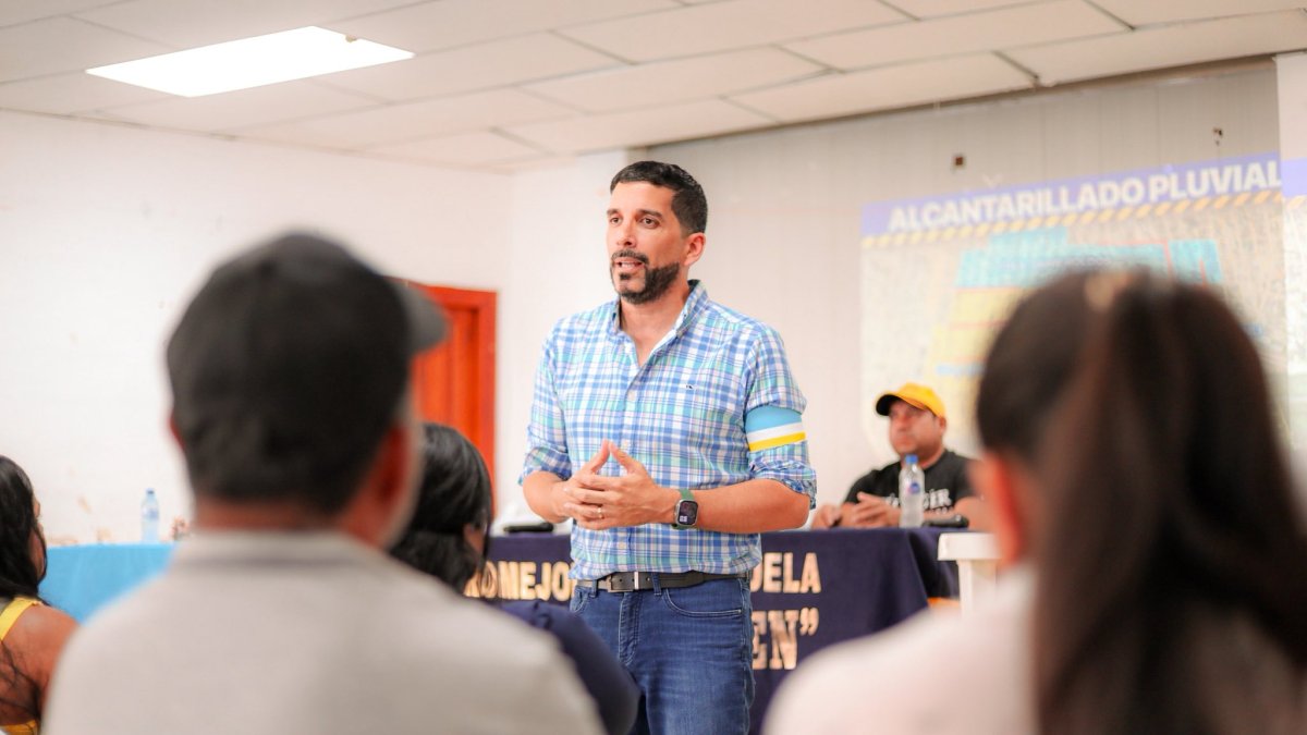 El alcalde de La Libertad, Francisco Tamariz, también fue denunciado por un grupo de asambleístas de la Revolución Ciudadana.