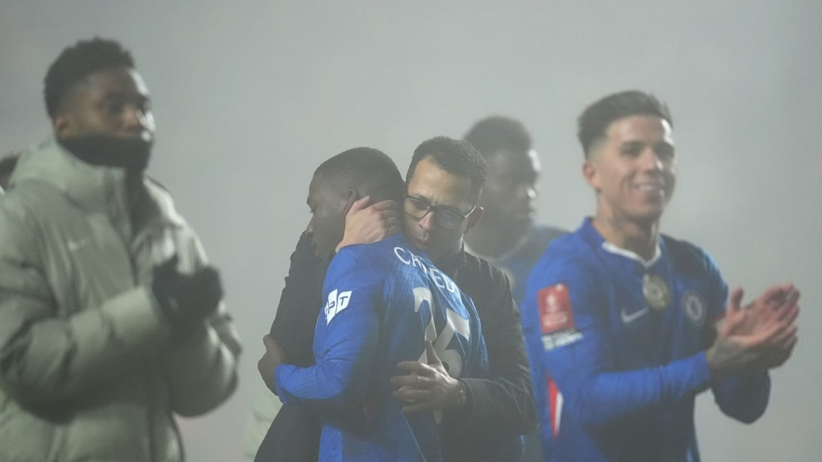 Liam Rosenior destacó el nivel de Moisés Caicedo.