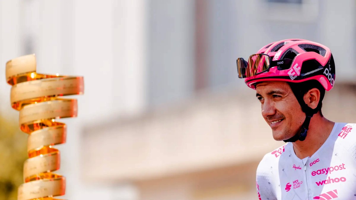 Richard Carapaz se prepara para ir en busca de más conquistas en el World Tour.