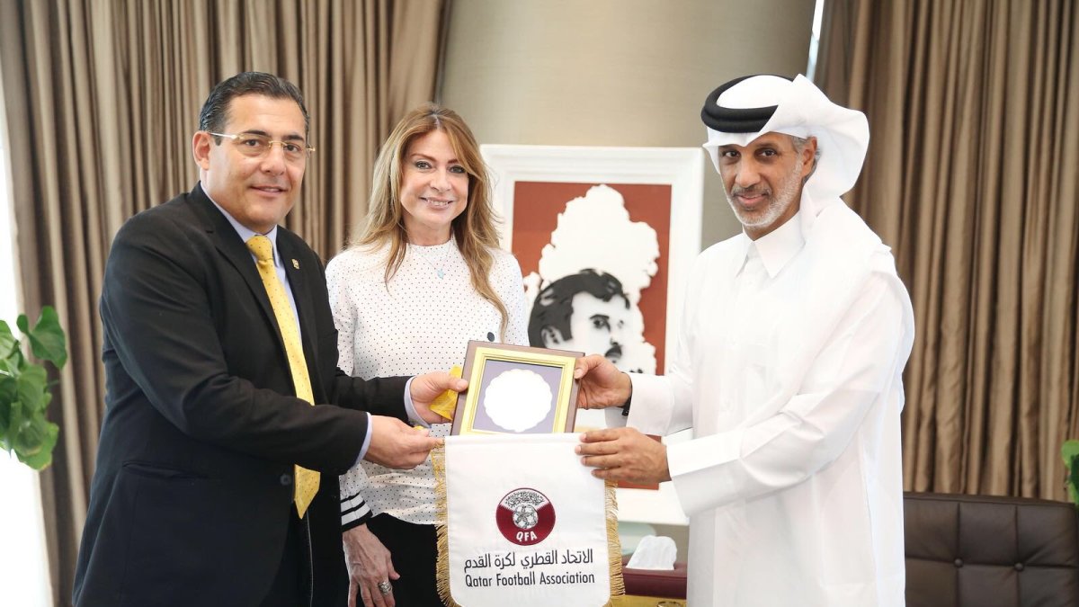 Ivonne Baki durante una actividad internacional, en medio del debate por una eventual aspiración global.