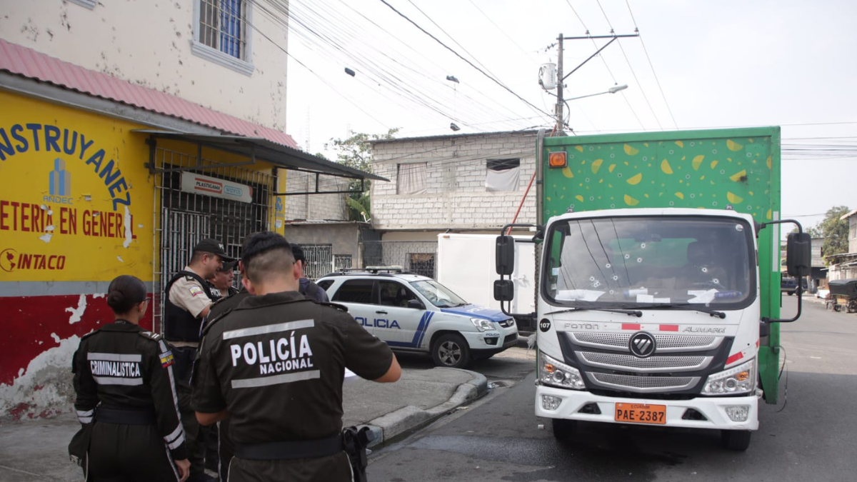 La Policía Nacional llegó al lugar del incidente, pero no dio detalles.