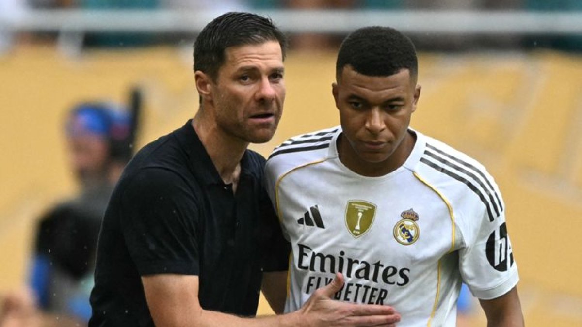 Mbappé (d) fue el jugador más influyente en la etapa de Xabi Alonso como DT de Real Madrid.