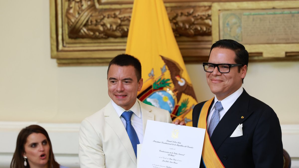 Analistas consultados cuestionan la relación entre el poder político y las autoridades de control, ya que hay el riesgo de condicionar su trabajo.