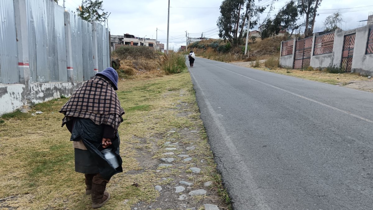 En este sector del sur de Ambato, los ocho sujetos ingresaron violentamente a una vivienda y asesinaron a un hombre y a su hijo, de apenas 14 años.