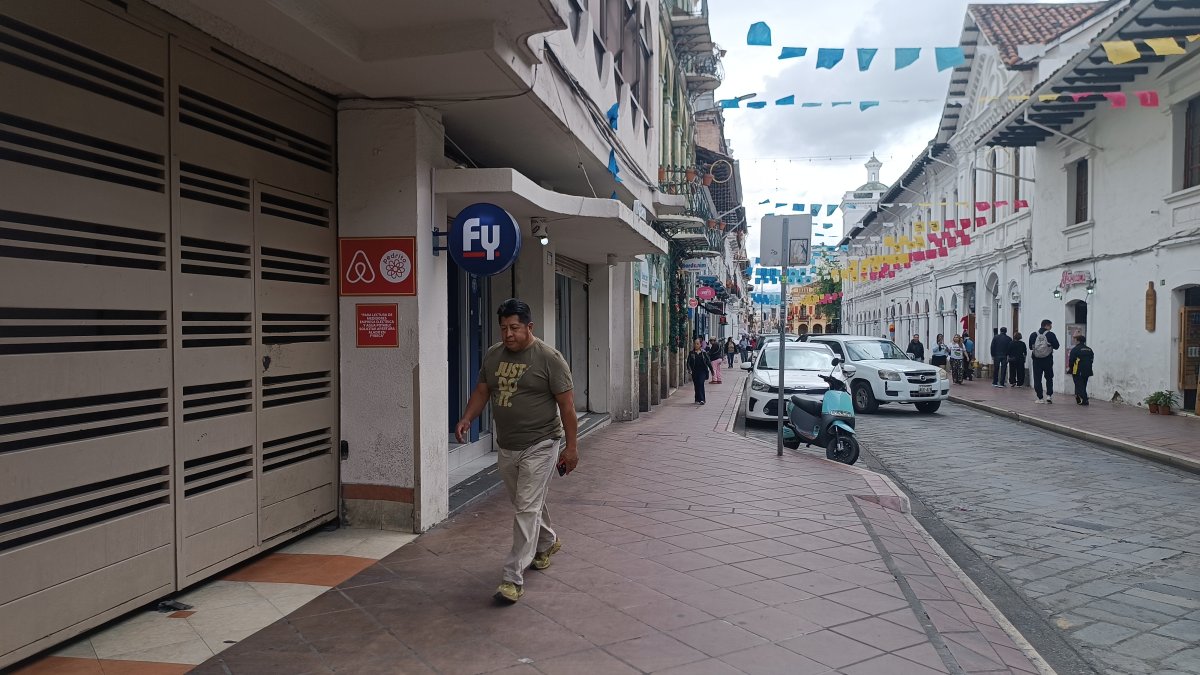 Lugares. Los hospedajes temporales que se promocionan en Airbnb están ubicados mayoritariamente en el Centro Histórico de Cuenca.