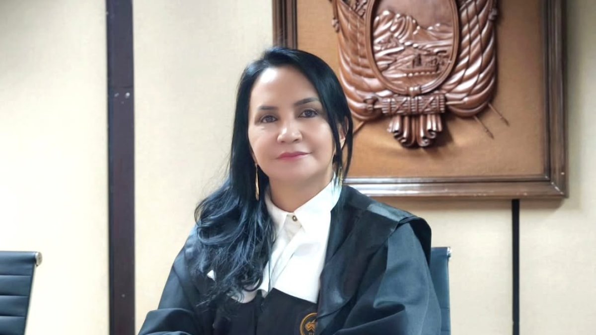 Enma Tapia advierte sobre el déficit de jueces y la crisis judicial en Ecuador.